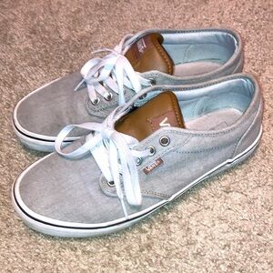 Men’s 8.5 Vans